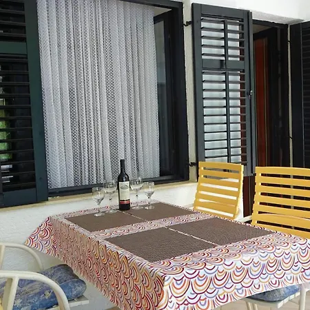 35 Meters From Sea Apartment Keser And House Karlobag Exterior photo