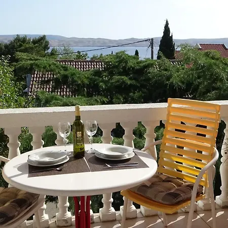 35 Meters From Sea Apartment Keser And House Karlobag Exterior photo