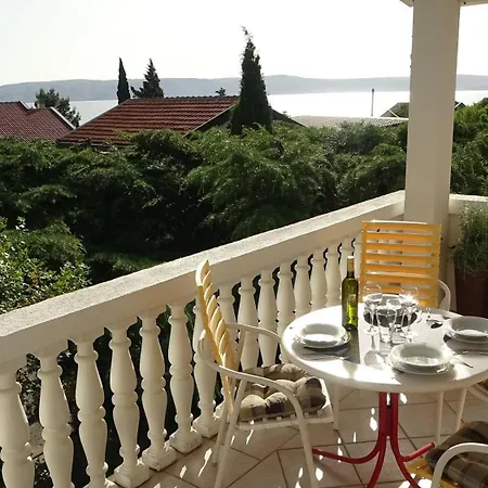 35 Meters From Sea Apartment Keser And House Karlobag Exterior photo