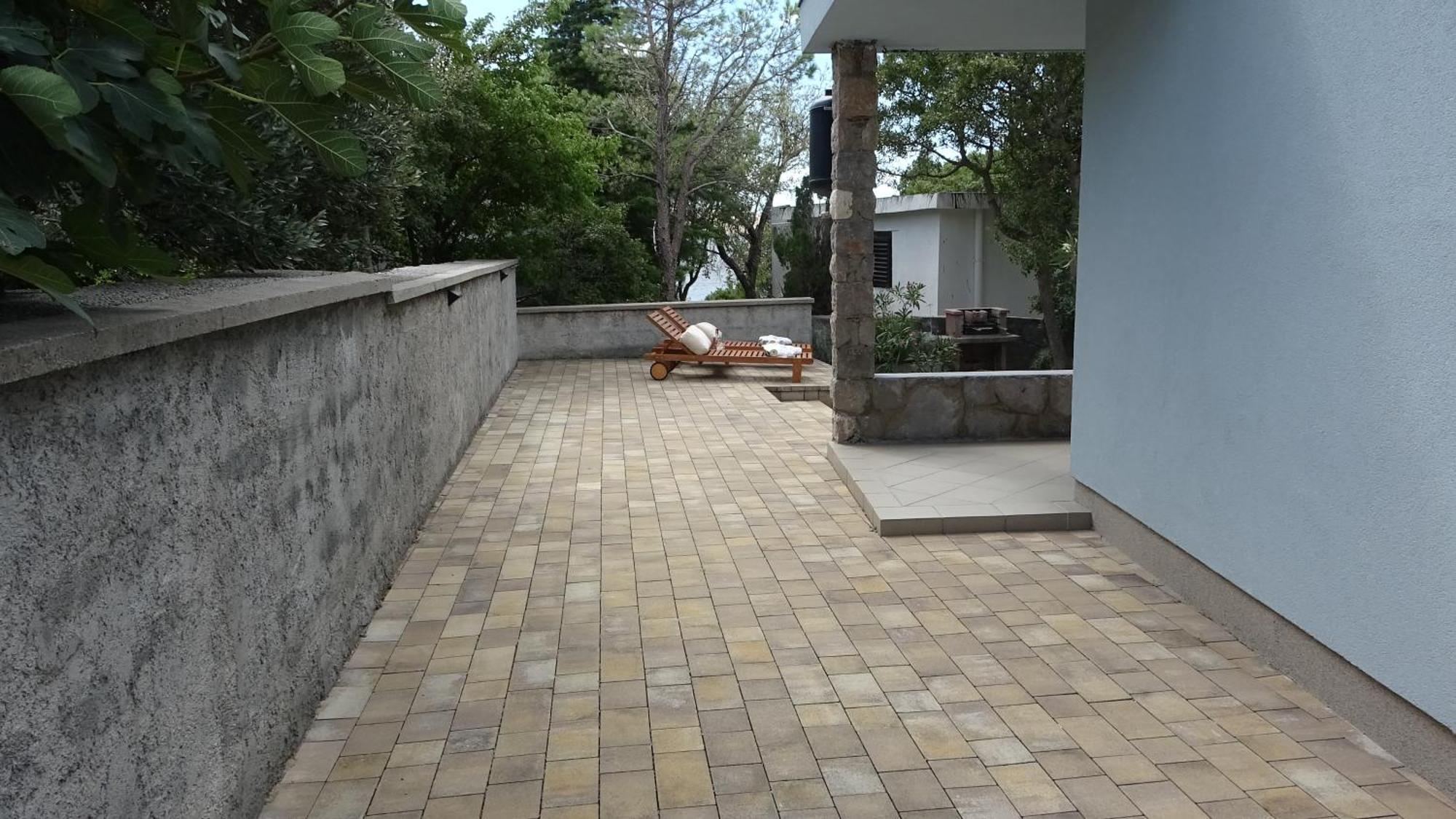 35 Meters From Sea Keser And House Karlobag