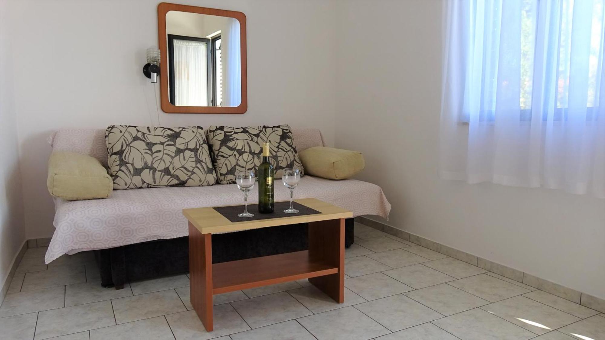 Apartment 35 Meters From Sea Keser And House Karlobag